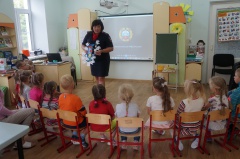 Cотрудники Госавтоинспекции проводят обучающие занятия в дошкольных образовательных учреждениях.